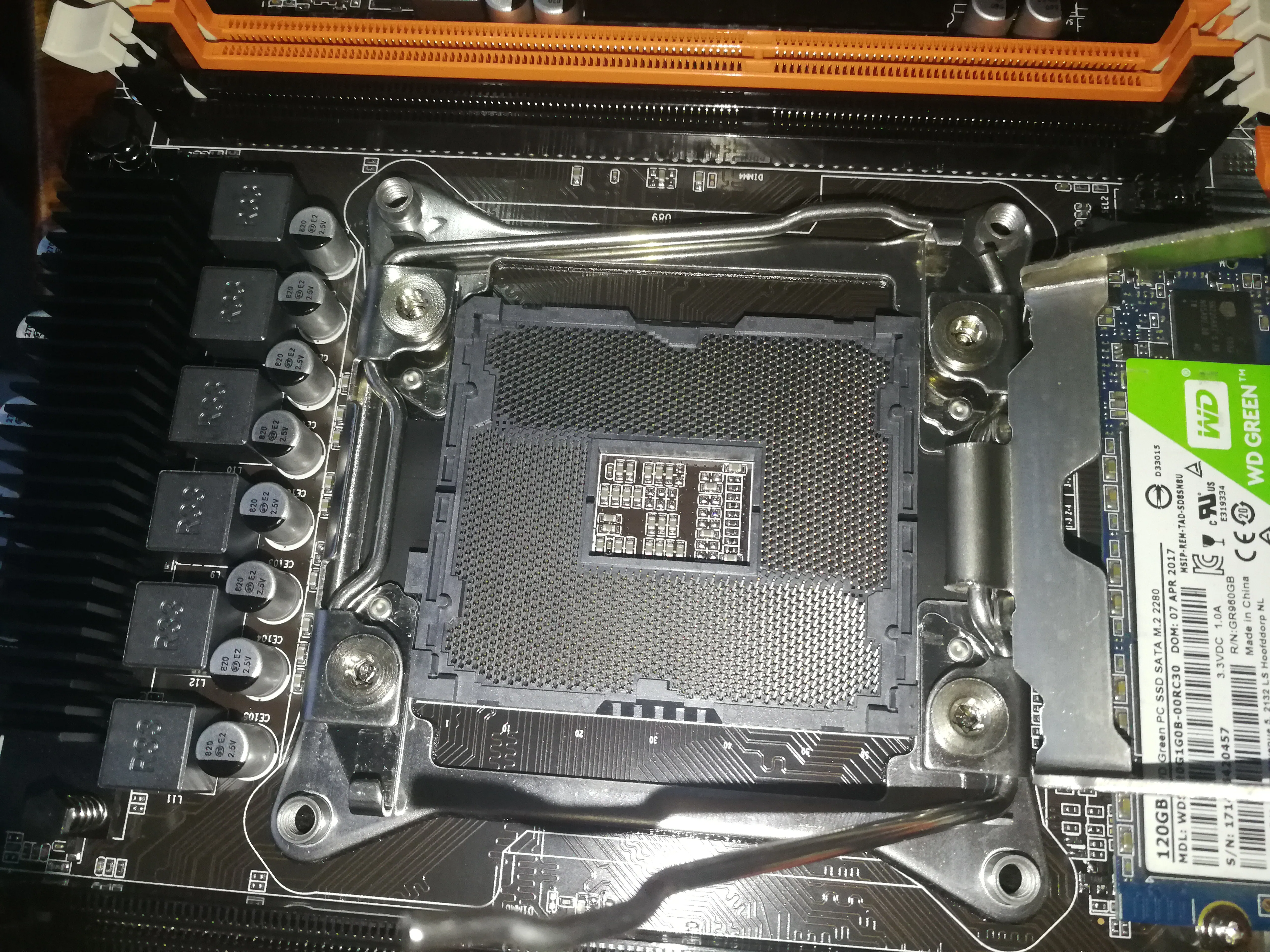 CPU slot