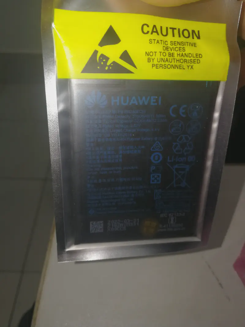 Featured image of post A Set of Huawei P10 Battery Photos